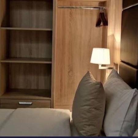 Hotel Garni Ideal Подгорица Екстериор снимка