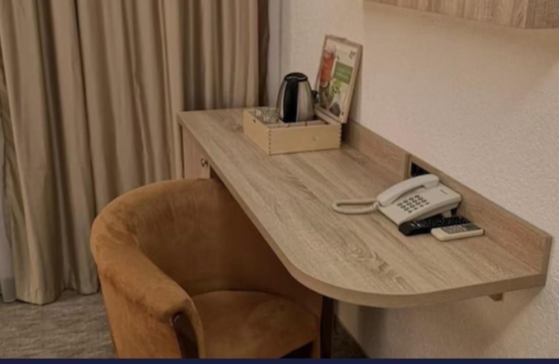 Hotel Garni Ideal Подгорица Екстериор снимка