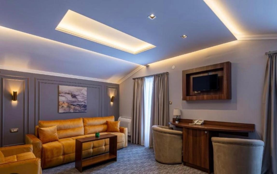 Hotel Garni Ideal Подгорица Екстериор снимка