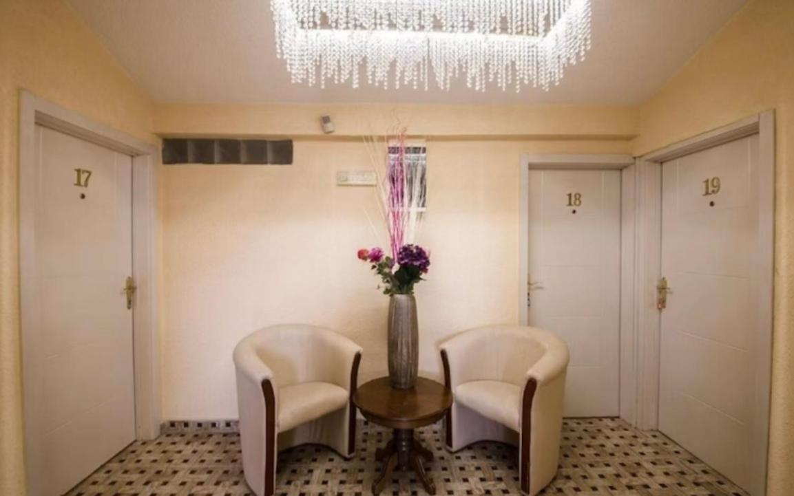 Hotel Garni Ideal Подгорица Екстериор снимка